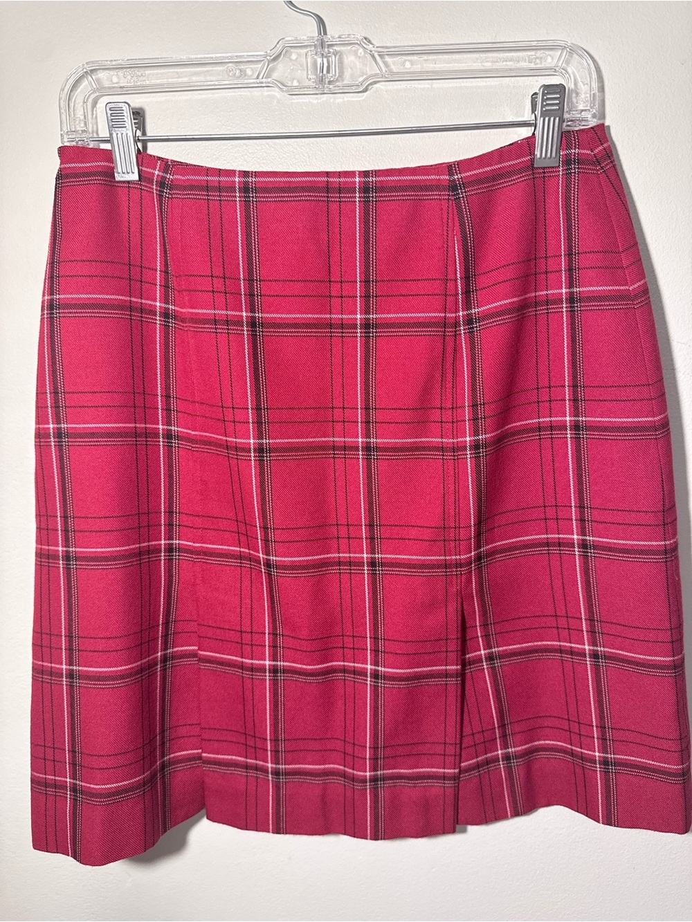 Casual Corner Red Plaid Mini Skirt. 8P